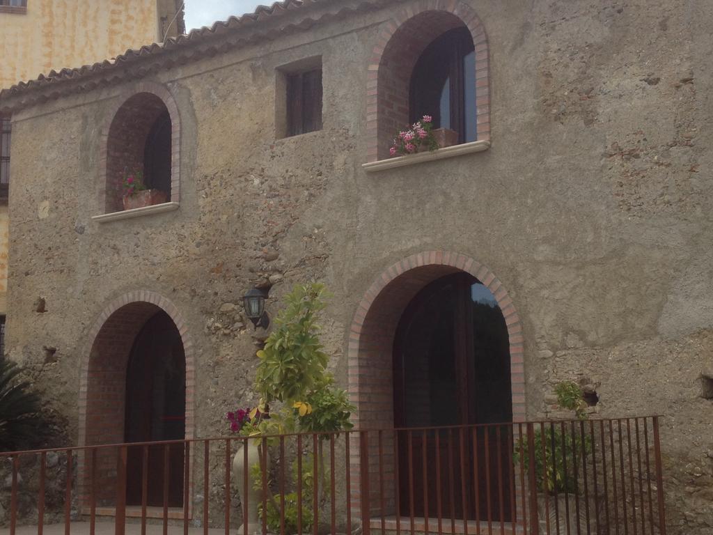L'Anticocasale Guest House Altomonte Exterior photo